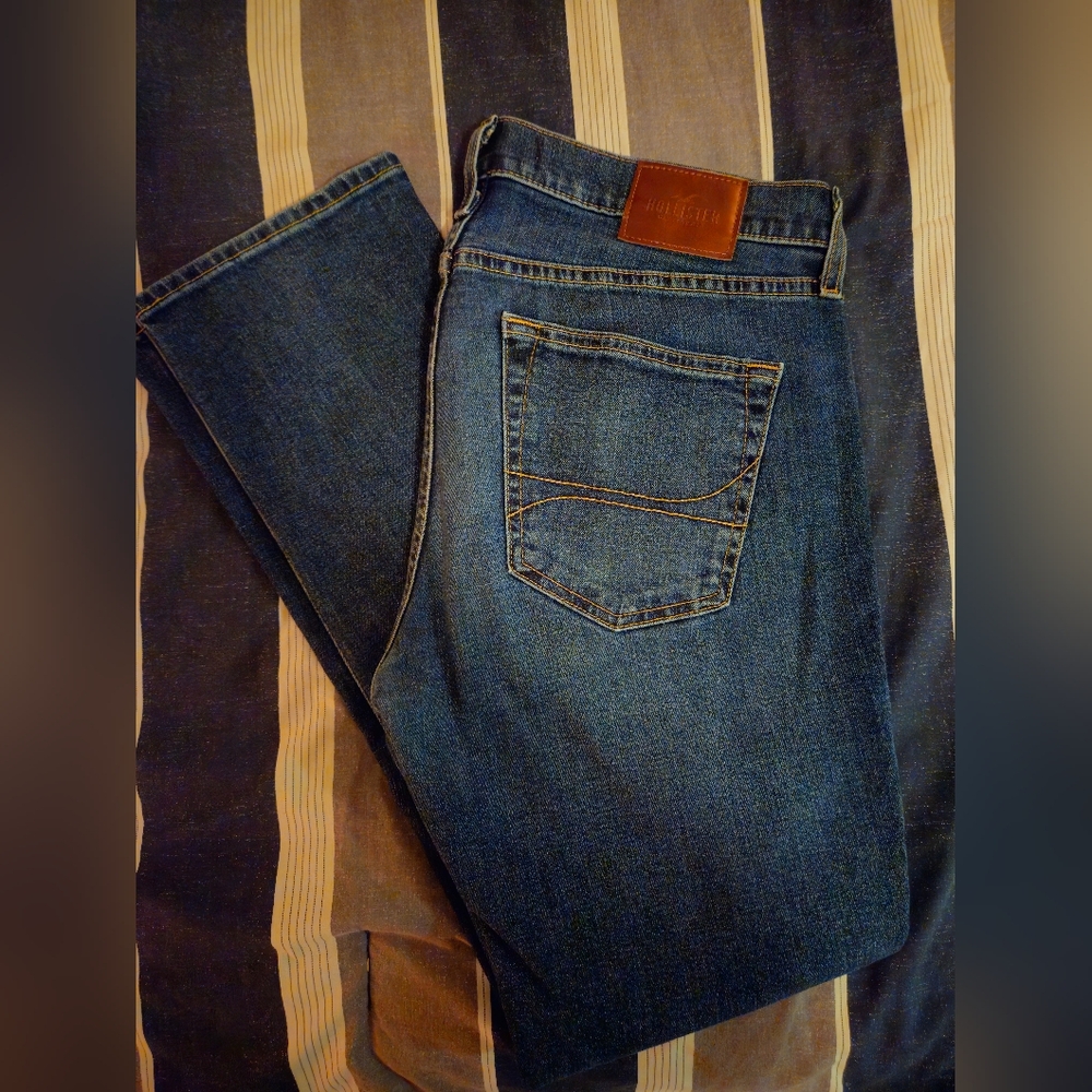 Men's Hollister 33x32 Jean